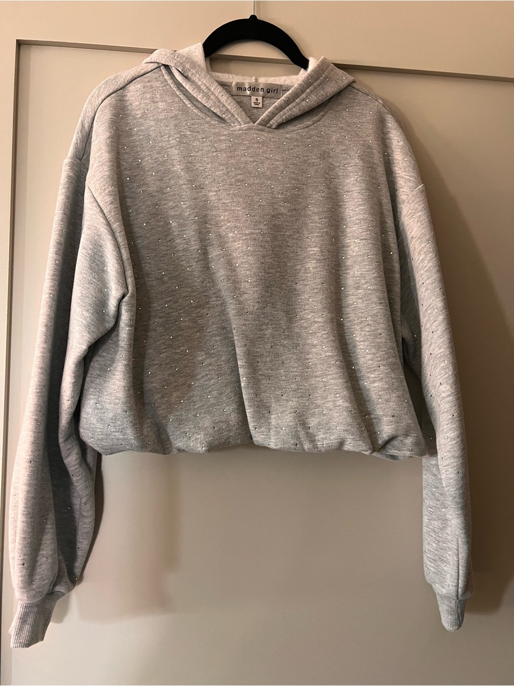 Madden Girl Light Gray Sparkle Cropped Hoodie